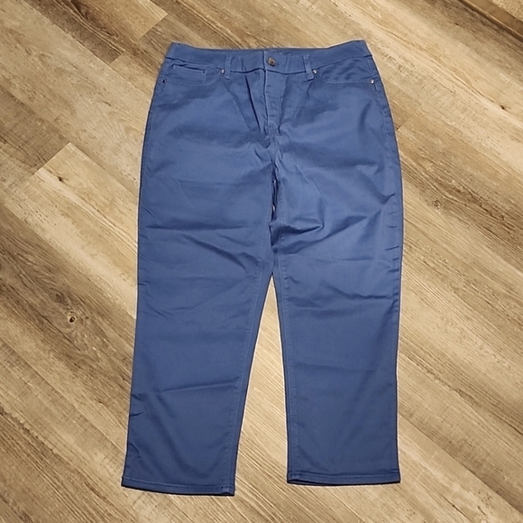 Chico's Pants - Chico's the SO Lifting crop pants blue size 12/Large (chico's 2)